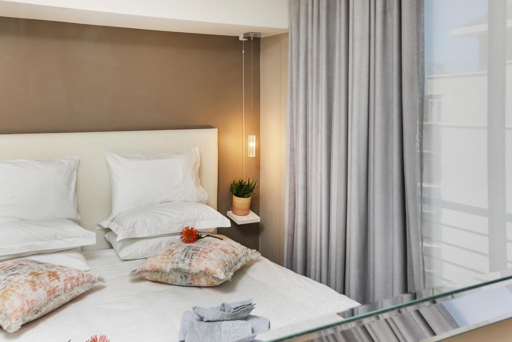 The Odyssee 409 Cape Town Exterior foto