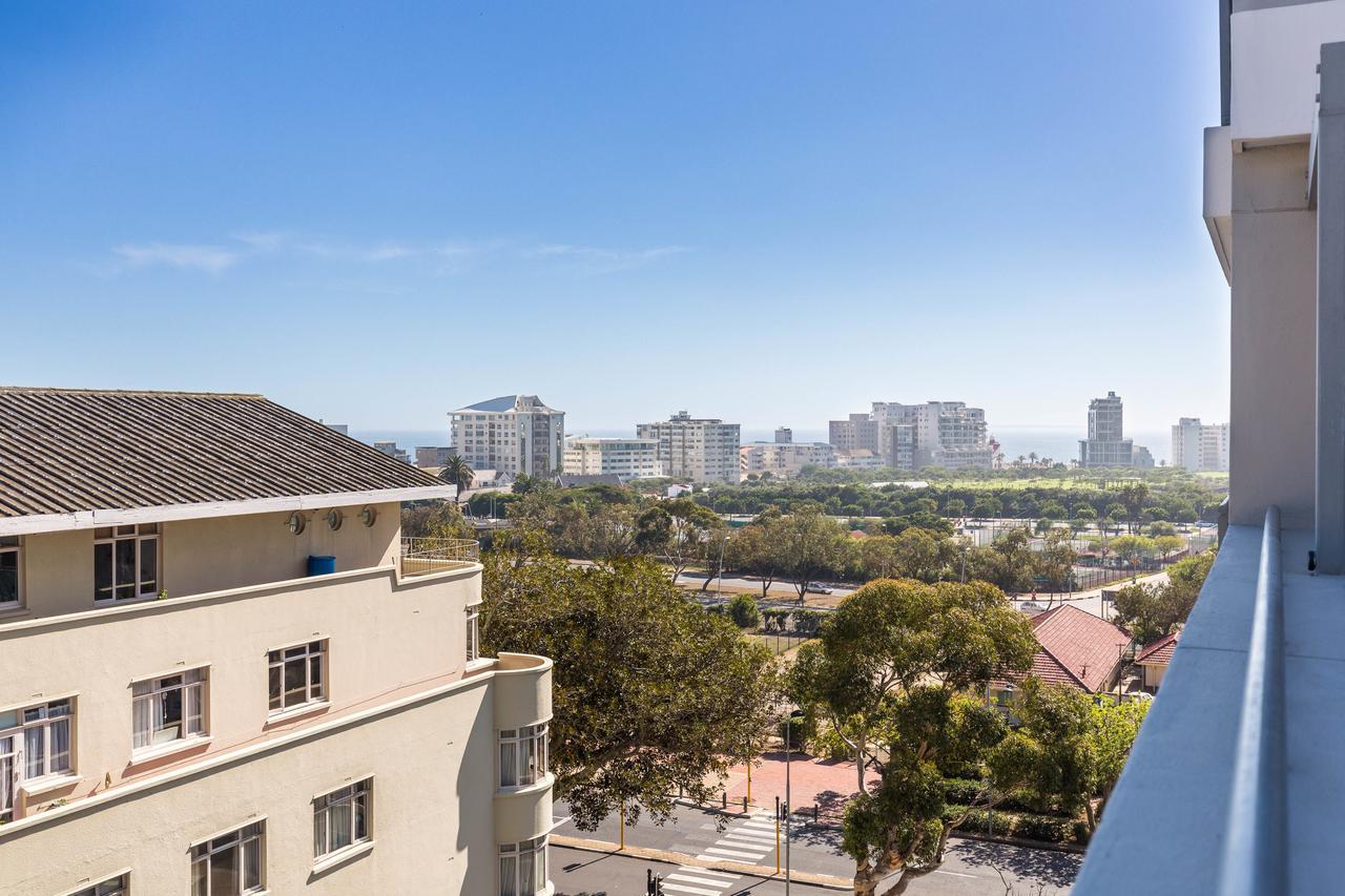 The Odyssee 409 Cape Town Exterior foto